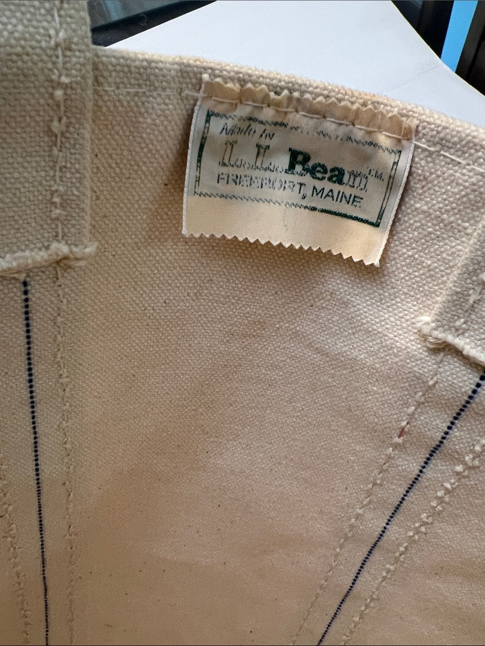 RARE 1970’s VINTAGE RETRO L.L.BEAN CREAM CANVAS TOTE WITH RED TRIM & BOTTOM - Picture 10 of 16